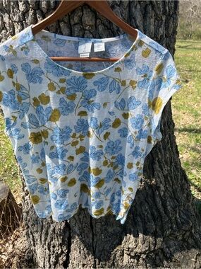 ⬇️Price Drop!⬇️ Joie Floral Blouse in size M